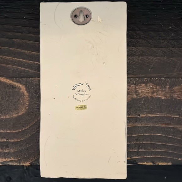 Willow Tree Mother and Daughter 2001 Plaque by Susan Lordi Wall Hanging - Picture 2 of 2